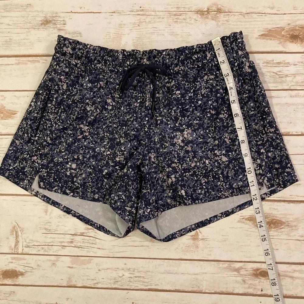 Athleta Abstract Black Confetti Print Athletic Shorts Size 4
